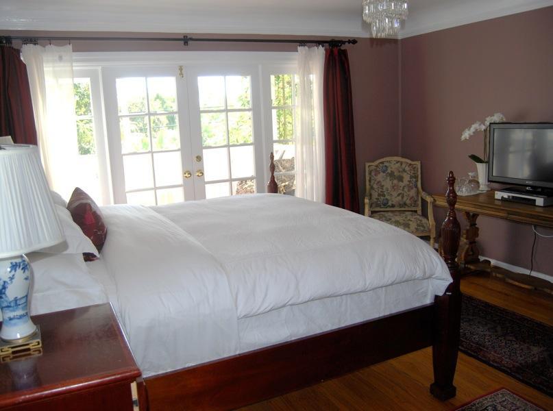 Garden Bed & Breakfast